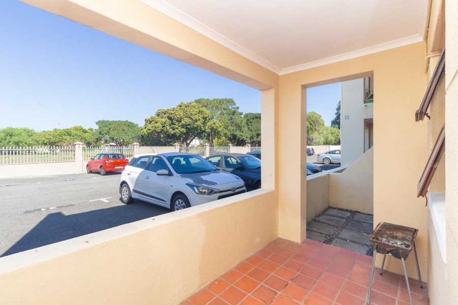 To Let 2 Bedroom Property for Rent in Kenilworth Western Cape